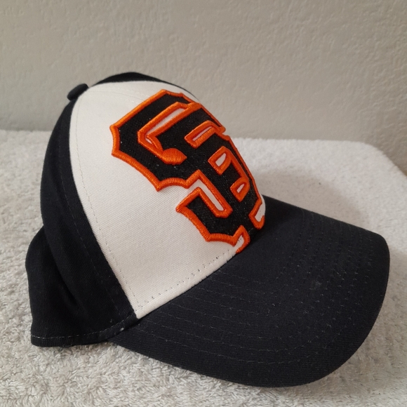 Giants - Picture 3 of 6